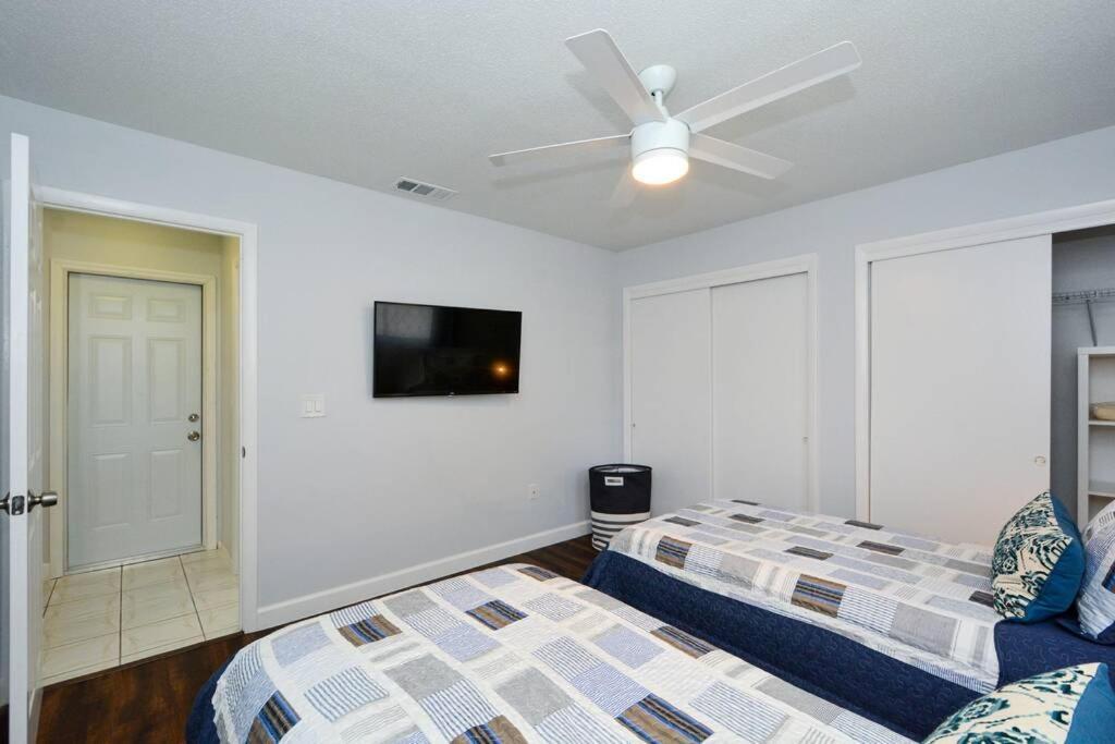 Cozy, Fido-Friendly Pool Home Just 4 Miles To The Beach! Venice Exterior photo